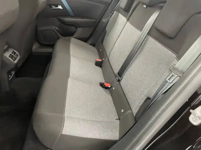 Citroën C4 e- 136 ch automatique — photo 15