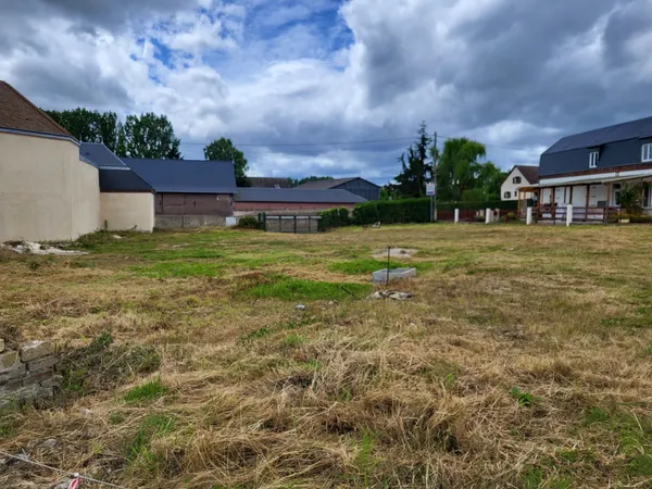 GOURNAY-EN-BRAY – TERRAIN À BÂTIR DE 1 124 M²