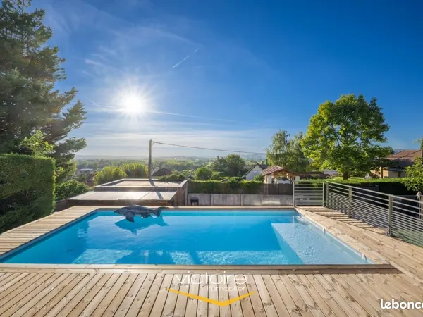 Maison 6 pièces 165 m²
