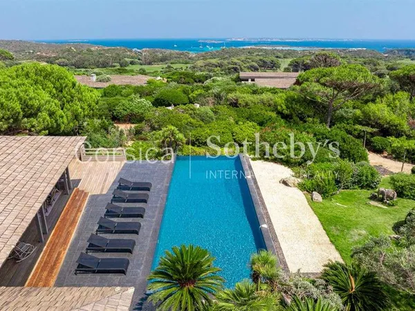Maison 9 pièces 350 m²