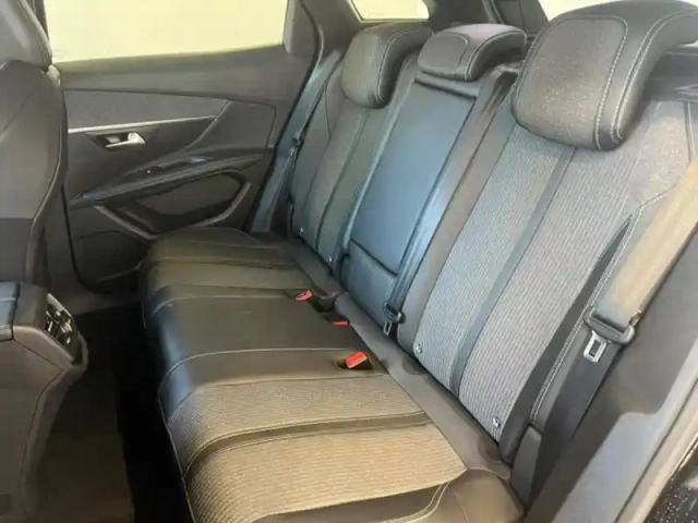 Peugeot 3008 1.2 puretech 130ch s&amp;s allure pack eat8 — photo 10