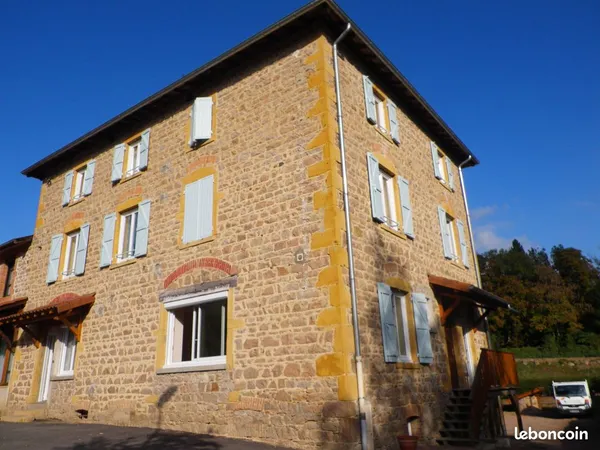 Appartement à louer dans immeuble