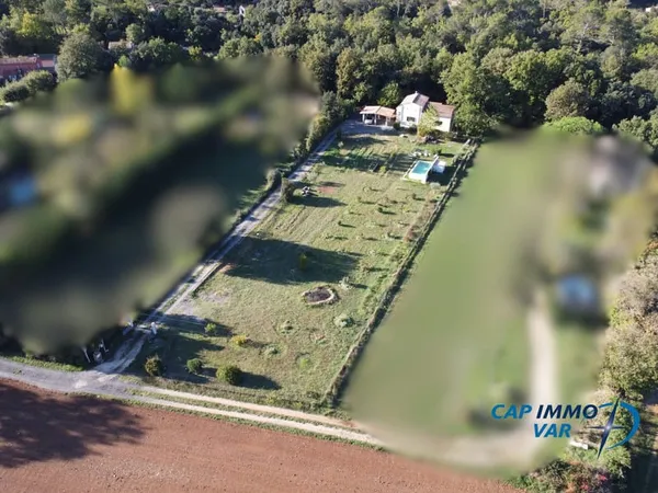 Villa type 5 avec piscine et annexes