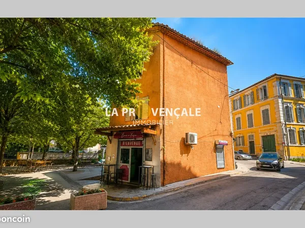 Appartement 6 pièces 240 m²