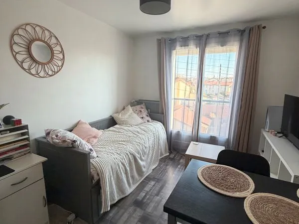 Studio meublé de 20 m² avec parking privatif - 430 charges comprises
