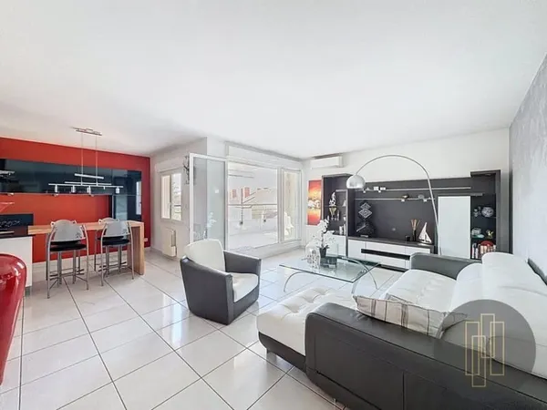 Exclusivité - Ambiance Promenoir - Bel appartement T4 avec terrasse, double garage et cave - Résiden