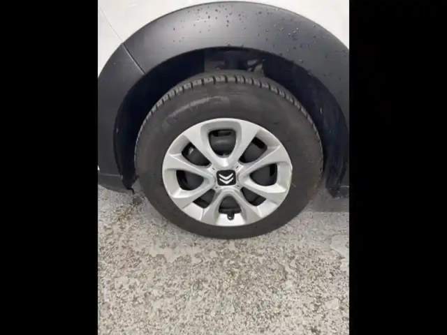 Citroën C3 1.5 bluehdi 100ch s&amp;s plus — photo 8