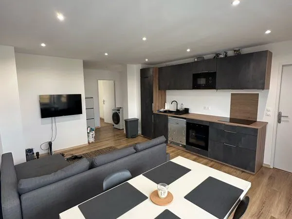 🏡 Chambre avec dressing, salle de bain et WC privatifs - Annemasse Centre