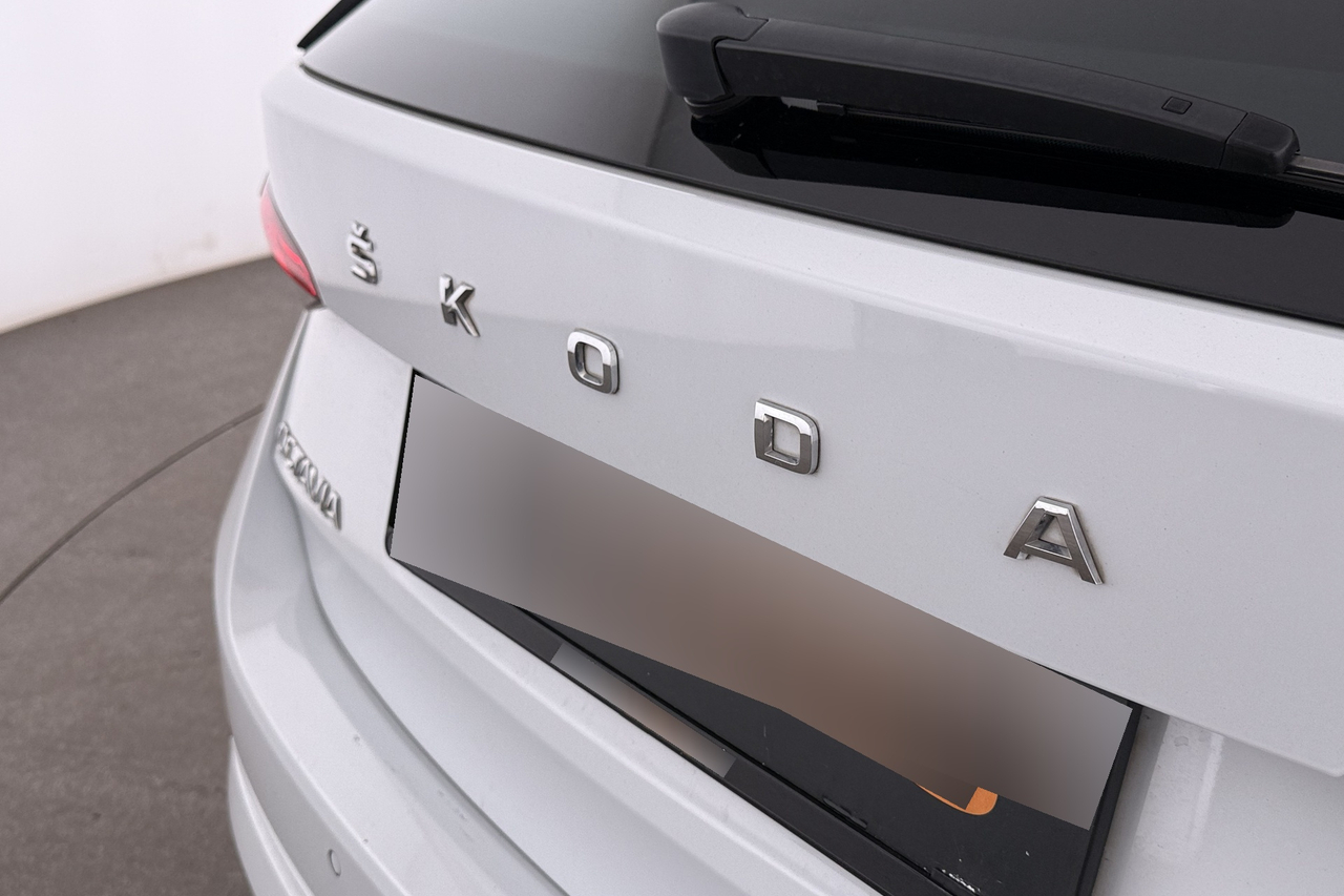 Skoda Octavia Combi — photo 9