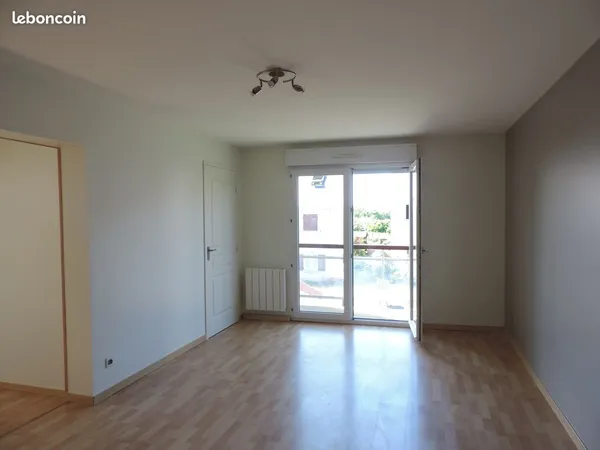 Appartement CHEMILLE - 3 pièces 75m2