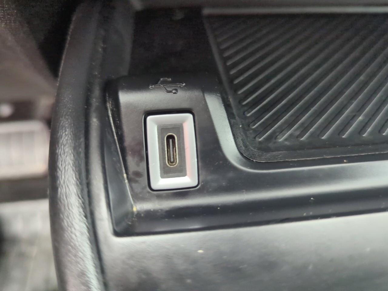 Citroën C4 bluehdi 130 s&s eat8 feel pack — photo 28