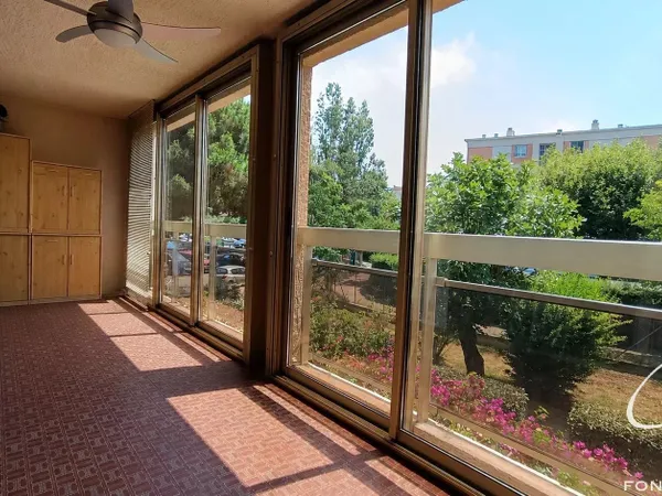 APPARTEMENT 2 PIECES + PARKING- FREJUS PLAGE
