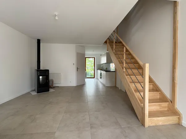 Maison de ville avec terrasse