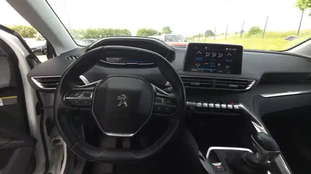 Peugeot 3008 1.2 puretech 130ch s&amp;s bvm6 — photo 12