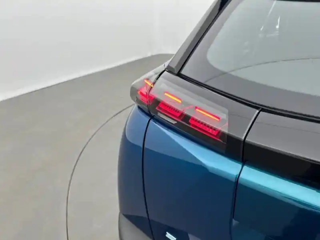 Peugeot 2008 electrique 50 kwh 136 ch — photo 17