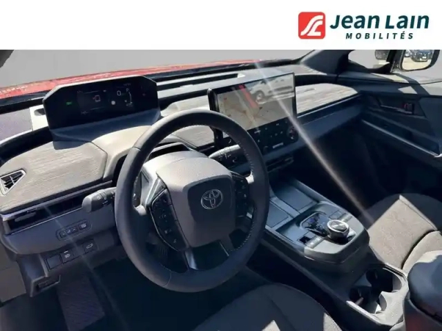 Toyota C-Hr + — photo 11