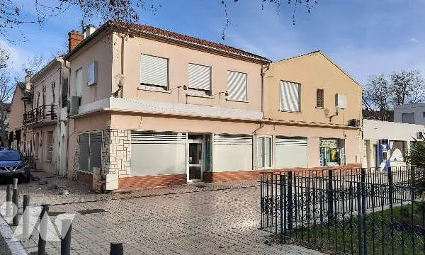Local commercial 200 m²