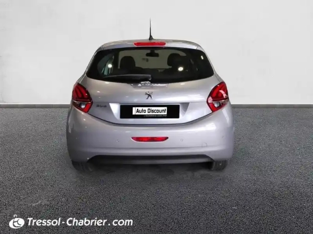 Peugeot 208 puretech 82ch s&amp;s bvm5 signature — photo 17