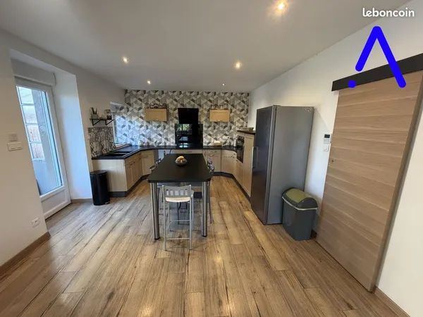 Maison 5 pièces 250 m²