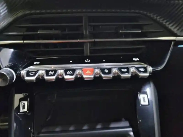 Peugeot 208 hybrid 110 e-dcs6 — photo 25