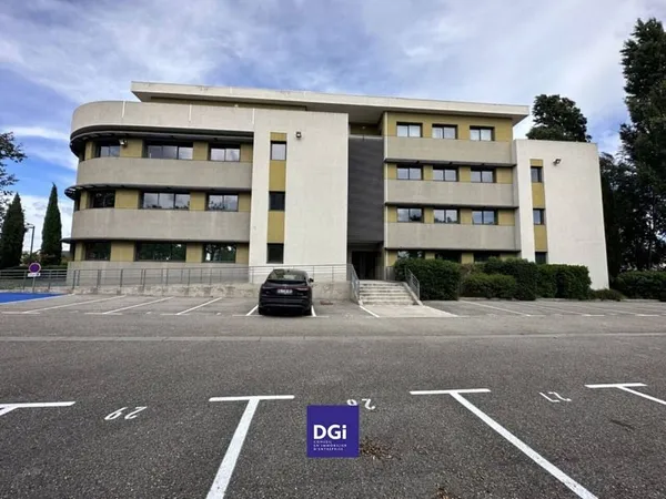Bureau 193 m²