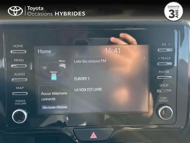 Toyota Yaris 116h dynamic 5p my21 — photo 15