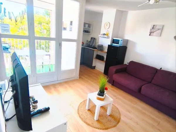 Charmant studio meublé