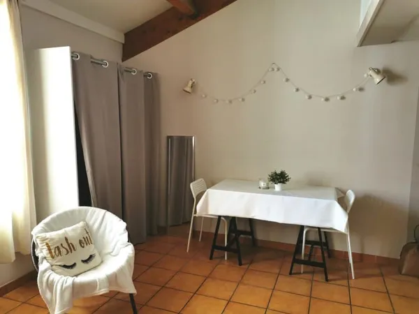 A LOUER STUDIO AIX EN PROVENCE CENTRE - PROXIMITE MAIRIE