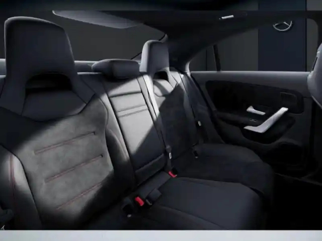 Mercedes Cla 200 d coupé amg line — photo 9