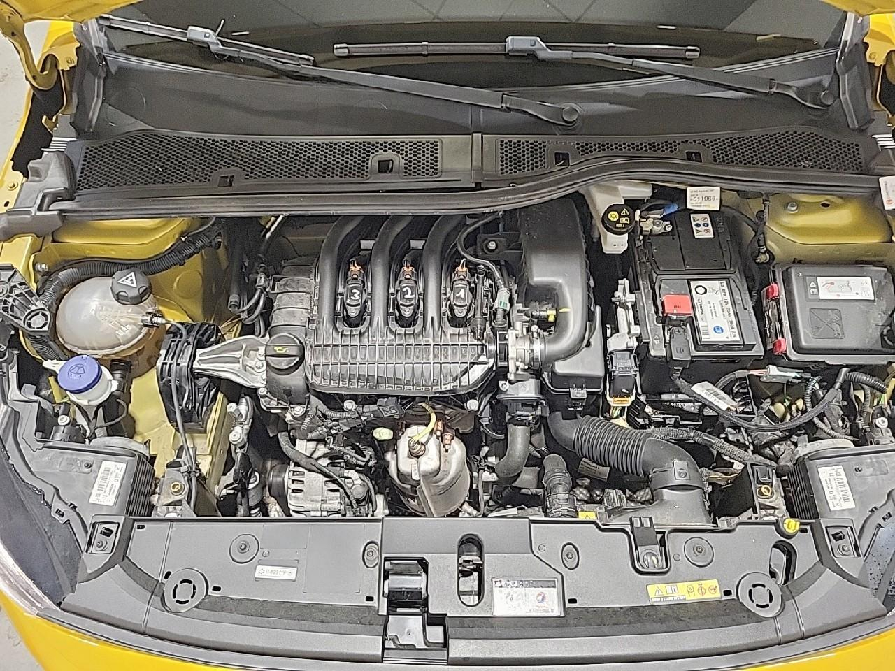 Peugeot 208 puretech 75 s&s bvm5 like — photo 15