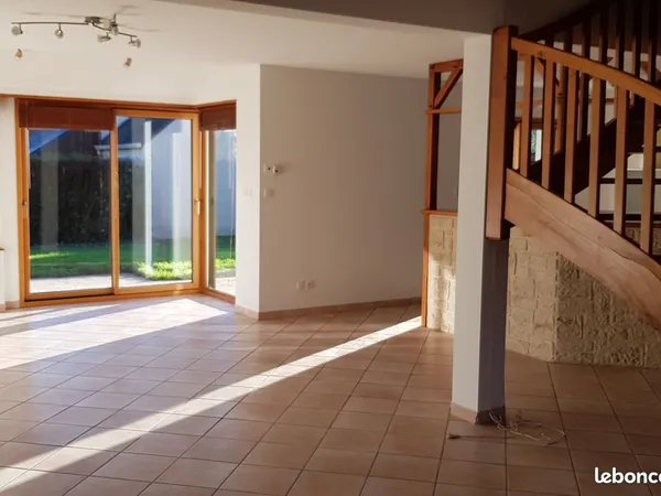 Chambre meublee en colocation, maison 136 m2 avec jardin - Clayes 35590