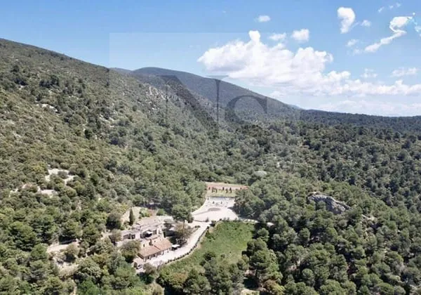 Maison 12 pièces 600 m²