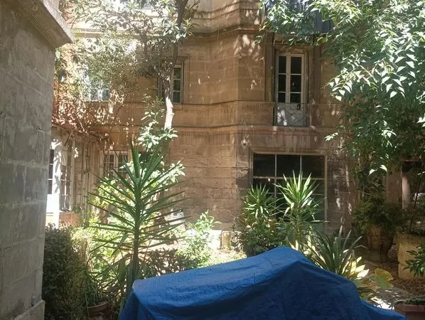 Reprise de bail profession libérale : local avec jardin