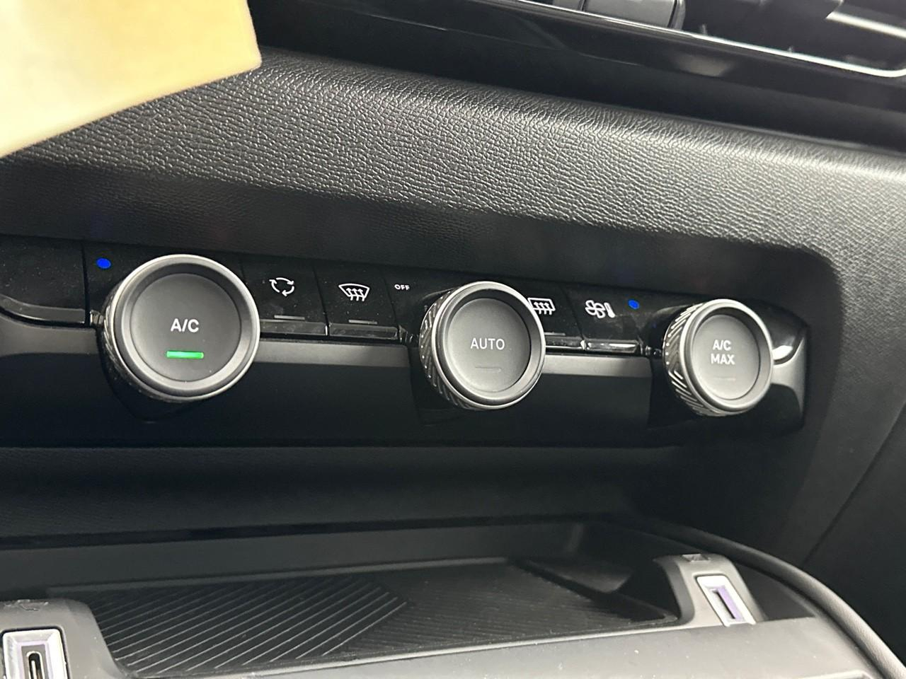 Citroën C4 puretech 130 s&s eat8 feel — photo 26