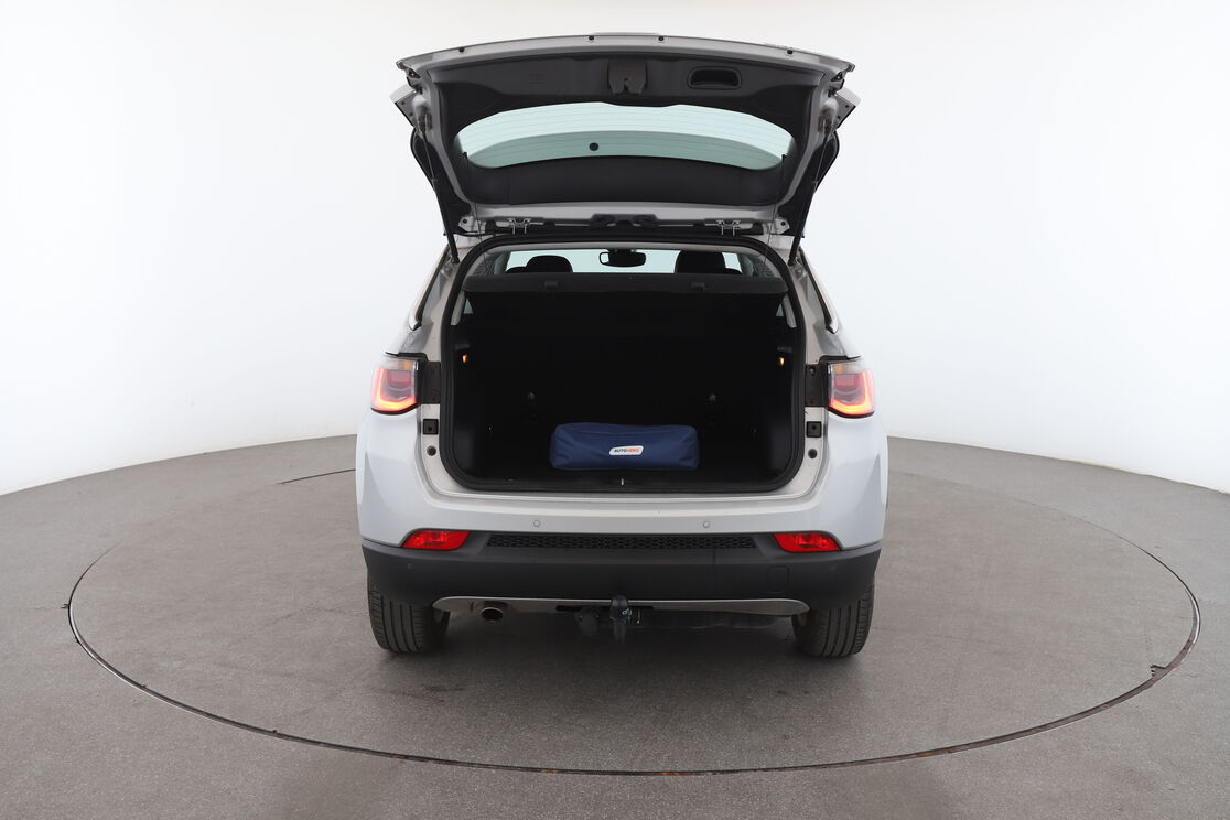 Jeep Compass 1.6 MJet Limited — photo 15