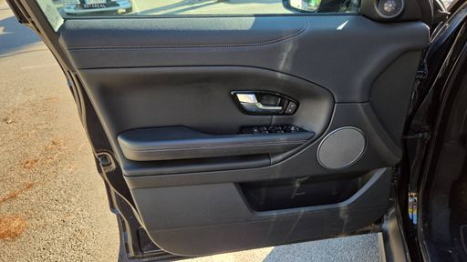 Land Rover Range Rover Evoque 2.0 TD4 180 AWD BVA9 - SE Dynamic – 2018 – 81562 km – Diesel – Boîte Automatique — photo 47