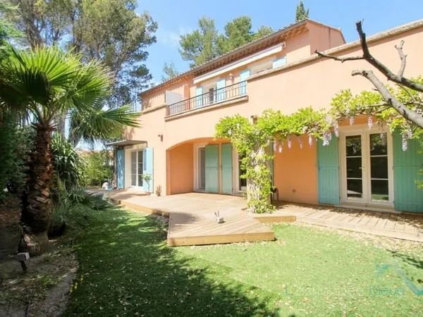 Vente appartement/maison T3 avec jardin à Cogolin