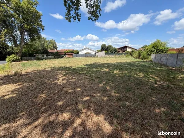Terrain 649 m² Dax