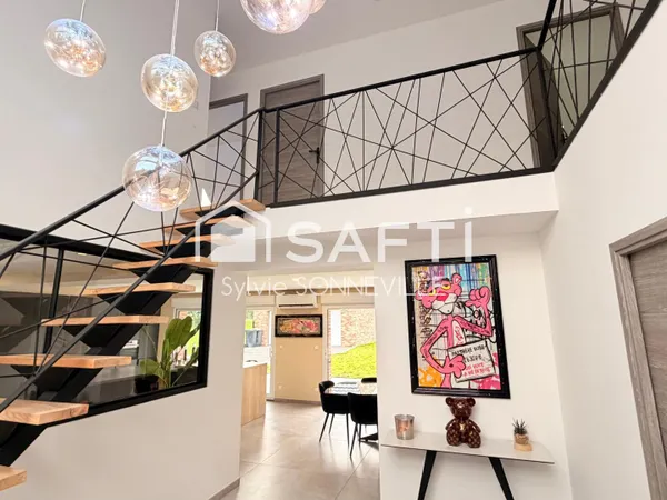 Maison contemporaine avec 5 chambres et piscine