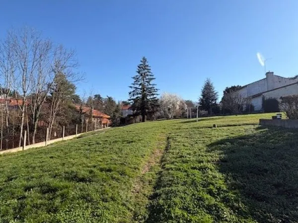 Terrain 773 m²