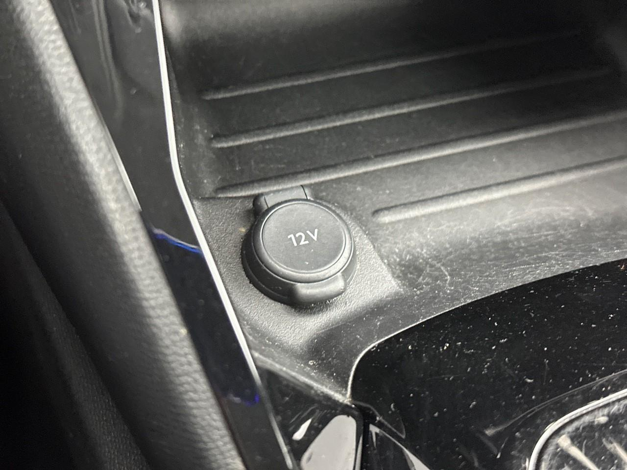 Peugeot 2008 puretech 130 s&s eat8 allure pack — photo 29