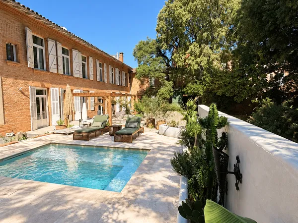 Maison 10 pièces 410 m²
