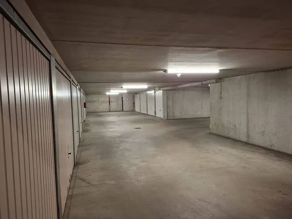 Parking 14 m²