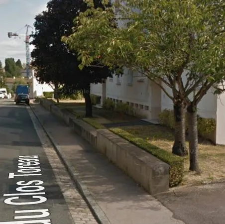 Bel appartement dans copropriété refaite à neuf