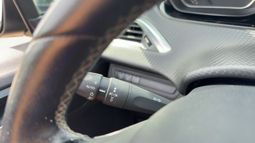 Peugeot 208 1.2 Puretech 110 EAT6 - Allure – 2016 – 114052 km – Essence – Boîte Automatique — photo 8