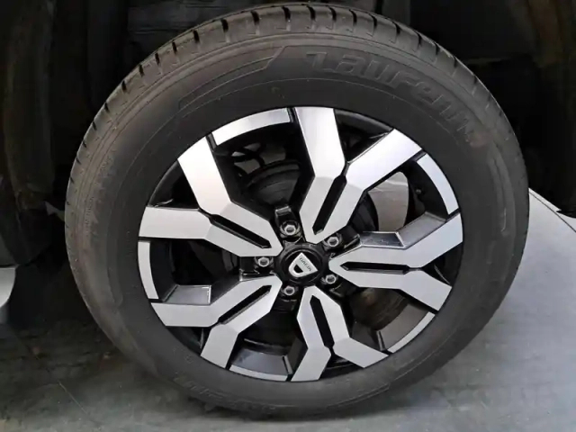 Dacia Duster tce 150 fap 4x2 edc — photo 18