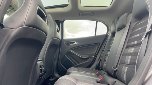 Mercedes Classe GLA 180 122 7G-DCT - Sensation – 2019 – 25317 km – Essence – Boîte Automatique — photo 35