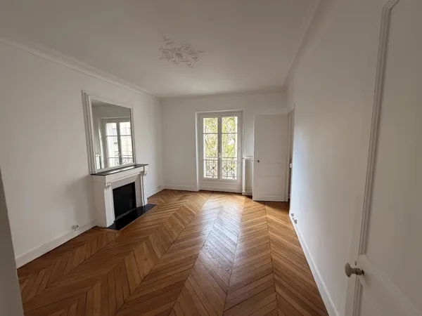 Appartement de 3 pièces, 2 chambres à Paris 16eme