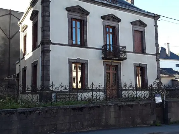 Maison de ville à rénover entièrement