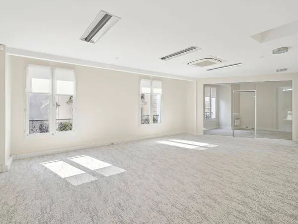 Bureaux 519 m²